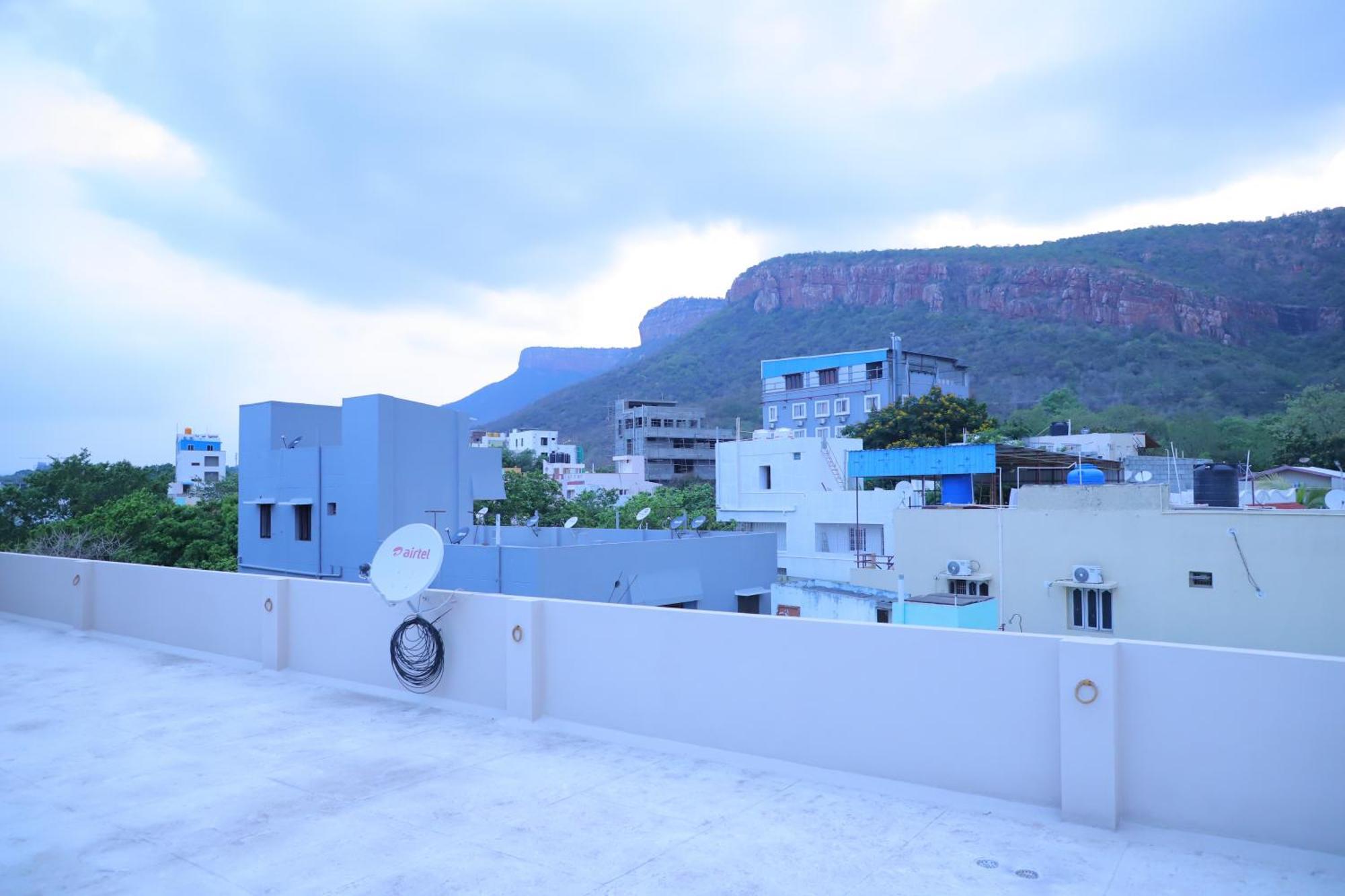 Nanda Mohan Homestay- Luxuries Ac Apartment Close To Alipiri Foothills-Kapila Teertham And Iskcon Temple 蒂鲁帕蒂 外观 照片