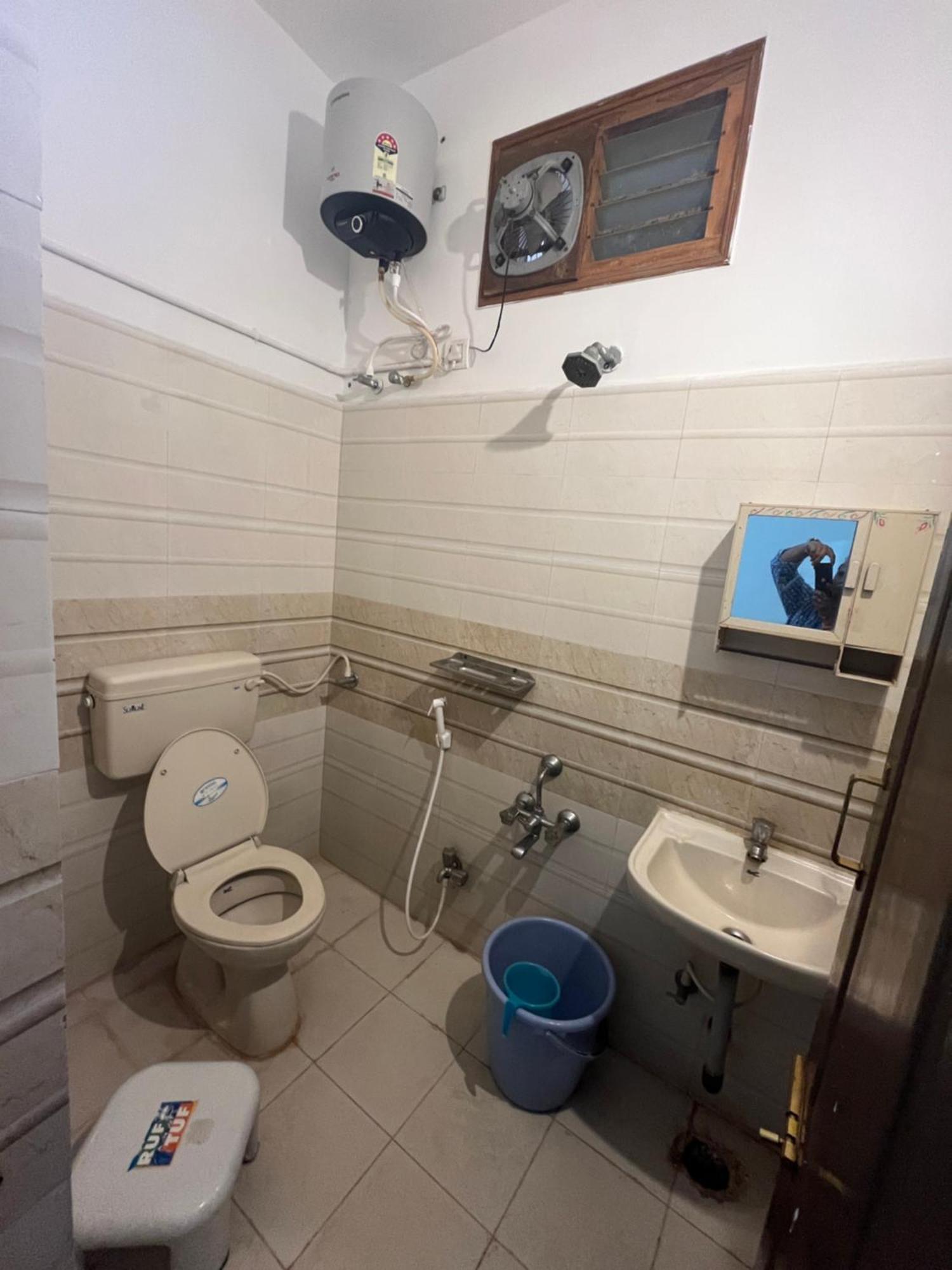 Nanda Mohan Homestay- Luxuries Ac Apartment Close To Alipiri Foothills-Kapila Teertham And Iskcon Temple 蒂鲁帕蒂 外观 照片